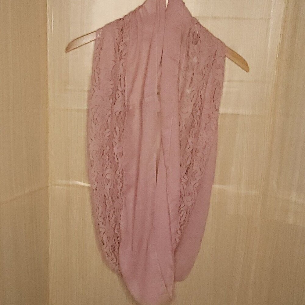 Dusty Rose Pink Lace Detail Infinity Scarf